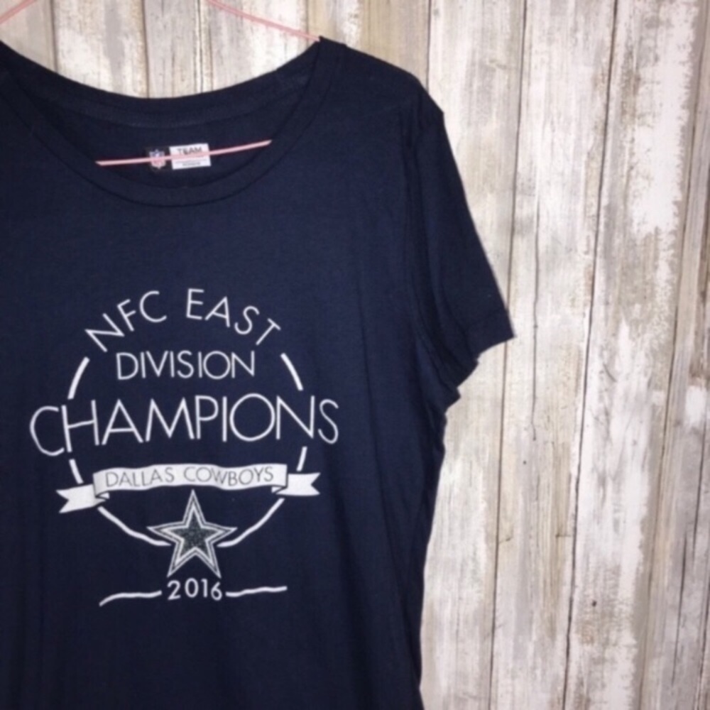Dallas Cowboys Women’s Medium Graphic Tee 2016 NFC East Champions Shirt NFL - Picture 3 of 5